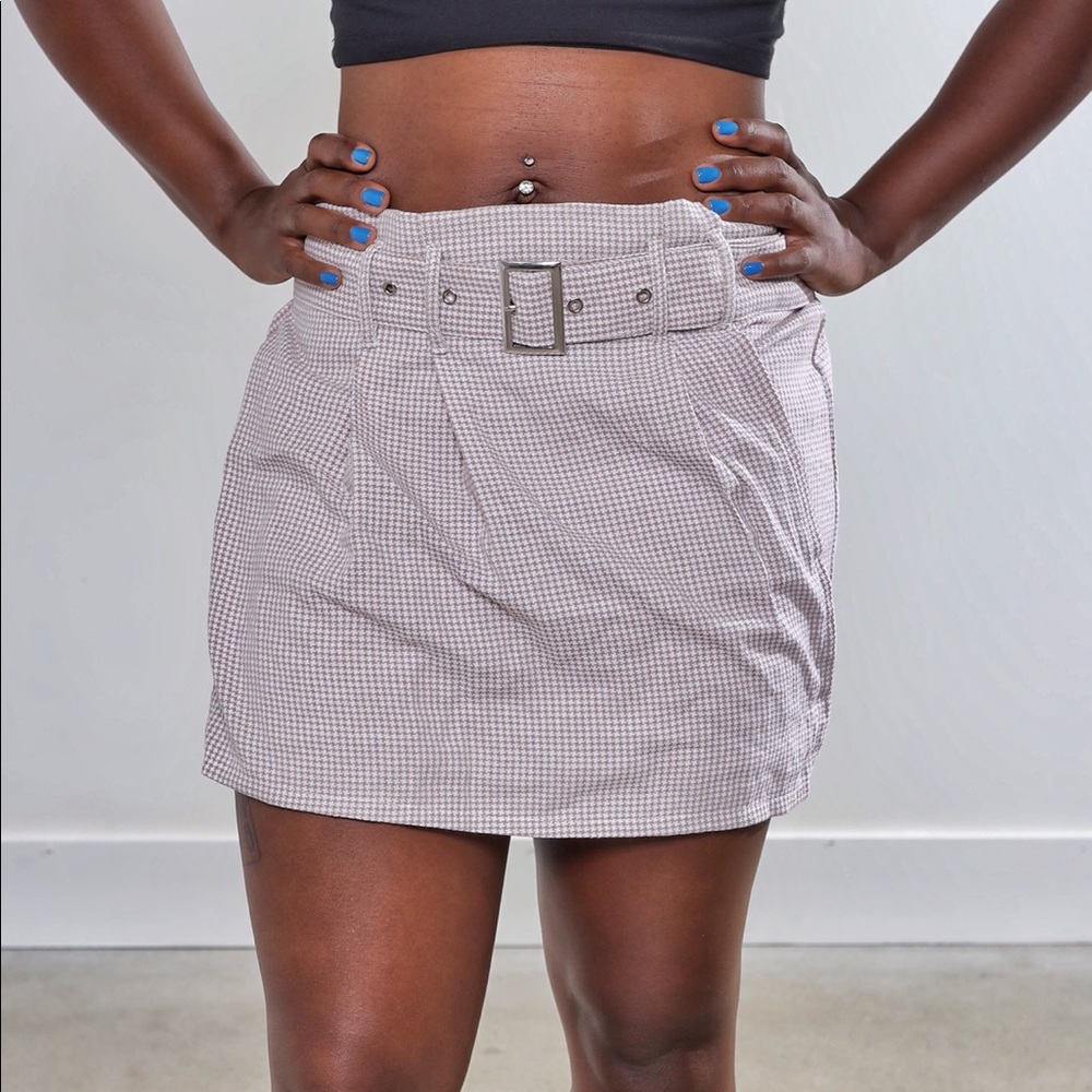 Cute skort with belt